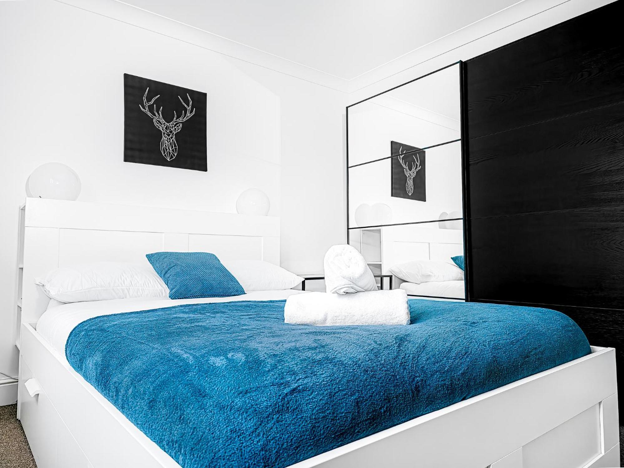 Charming London Home, Opp Arnos Grove Underground Station, Parking New Southgate Екстер'єр фото