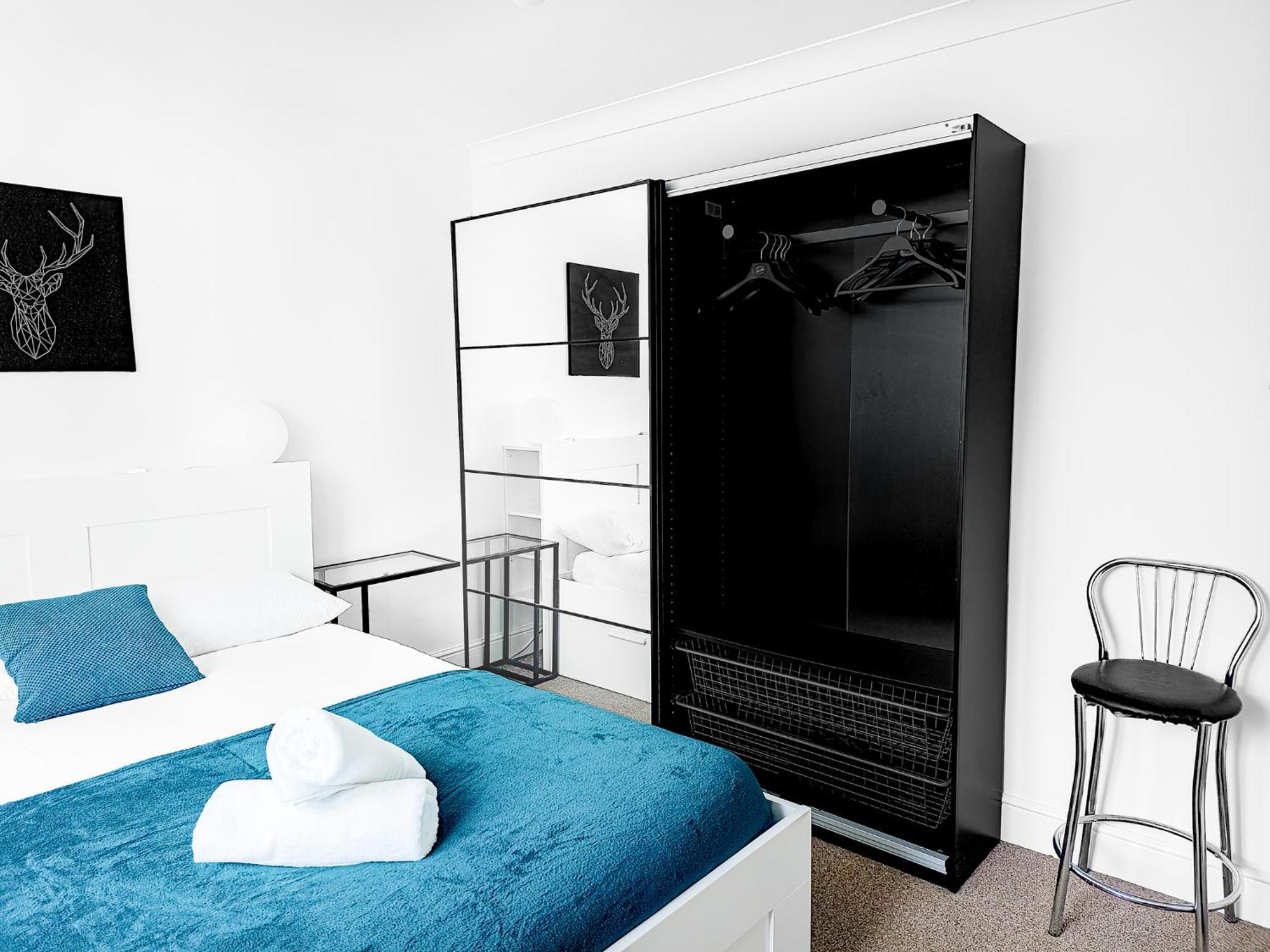 Charming London Home, Opp Arnos Grove Underground Station, Parking New Southgate Екстер'єр фото