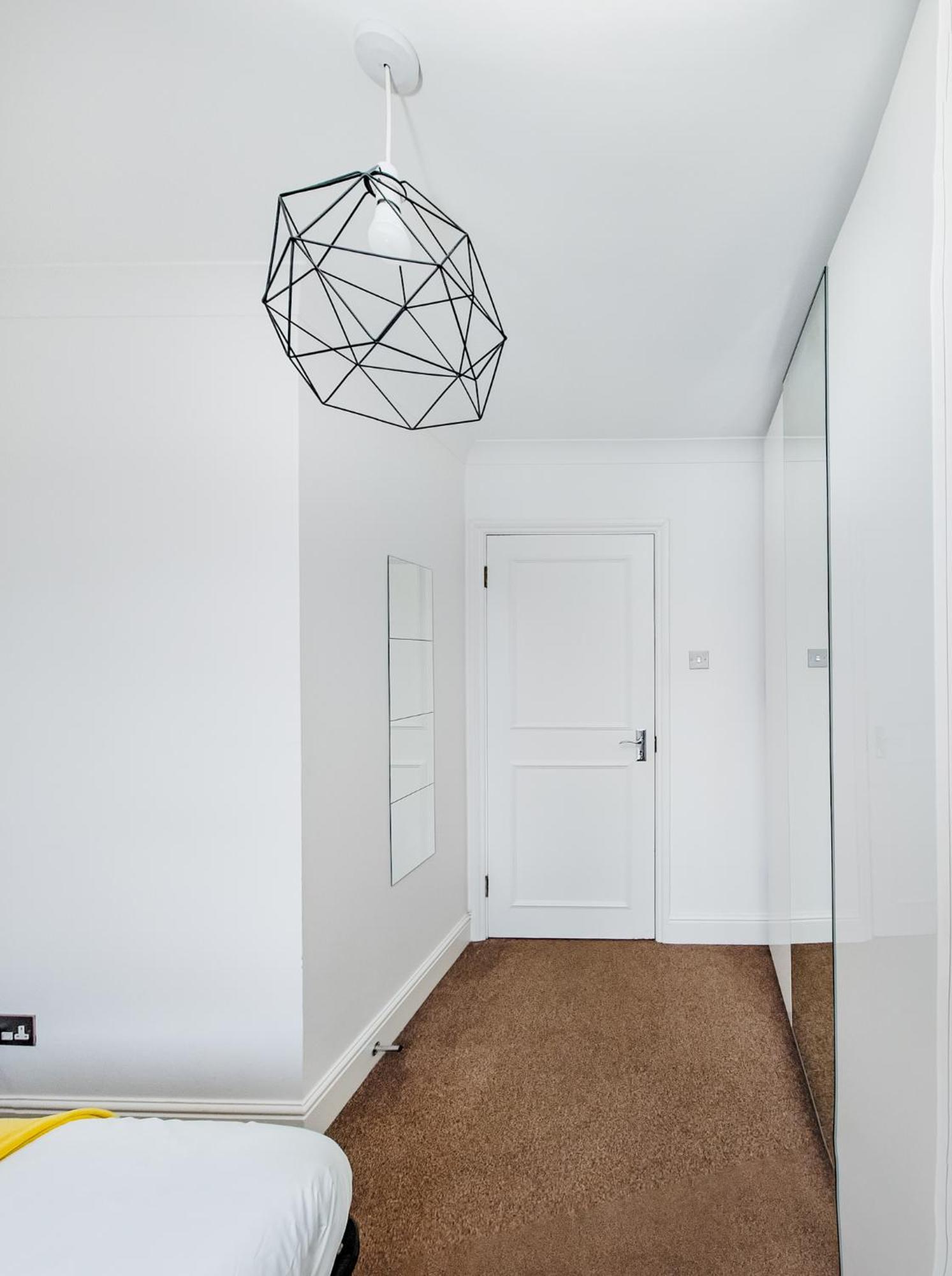 Charming London Home, Opp Arnos Grove Underground Station, Parking New Southgate Екстер'єр фото
