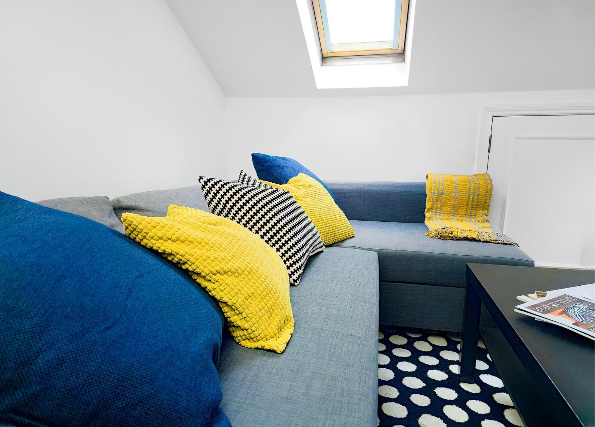 Charming London Home, Opp Arnos Grove Underground Station, Parking New Southgate Екстер'єр фото