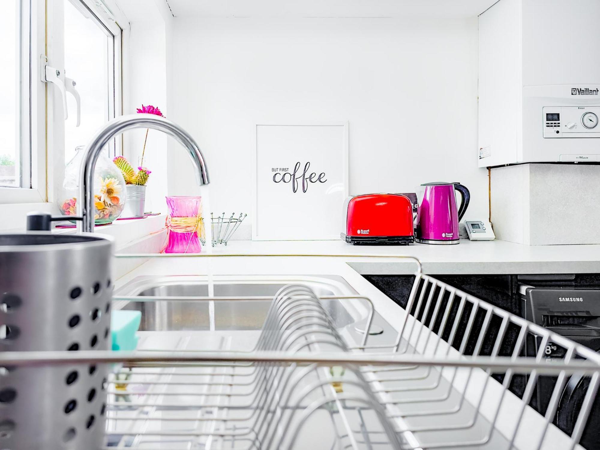 Charming London Home, Opp Arnos Grove Underground Station, Parking New Southgate Екстер'єр фото